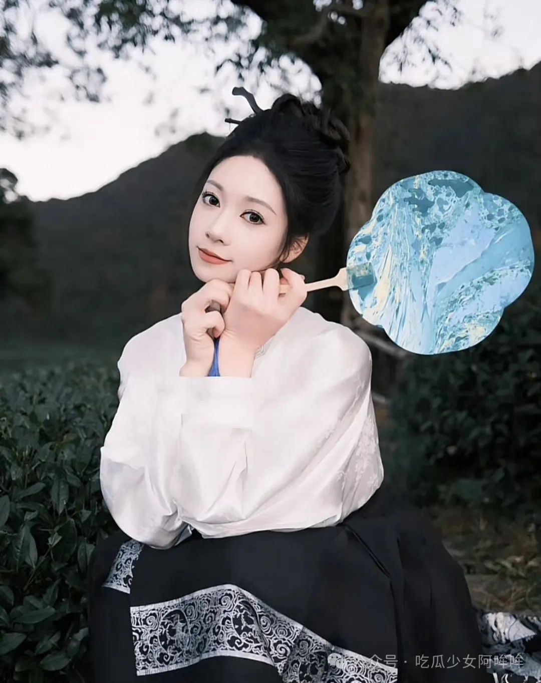 国家队退役体操女神吴柳芳自曝擦边原因,称母亲生病,父亲贷款,不得不擦!引发网友热议!