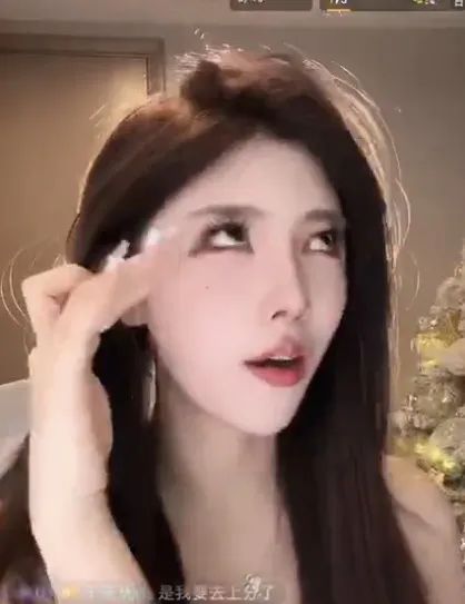 开保时捷的不配约我,只有开劳斯莱斯的才有资格!大哥约女主播出去玩,惨遭女主播白眼!网友:低情商!
