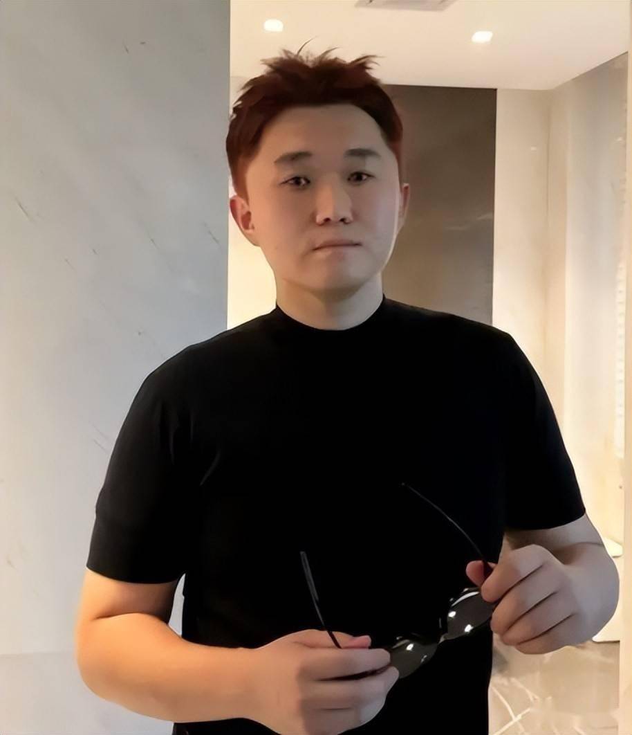 张百乔小雪售别墅,一年零互动疑婚变
