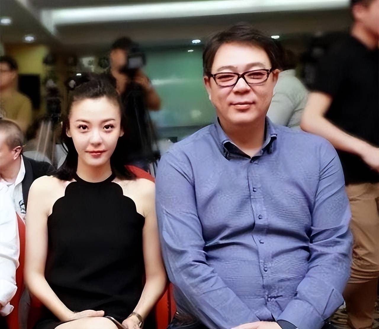 贪财好色行为不当?资深艺术家形象崩塌不冤