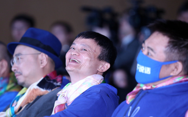 文章凭什么与媒体玩到底?深度解析其叫板资本