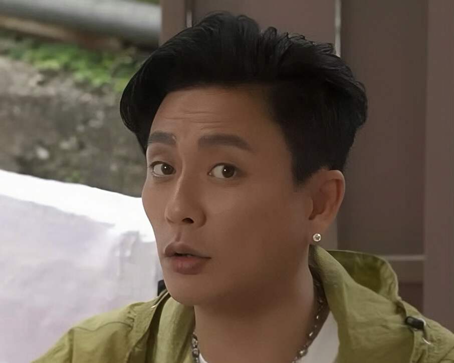 香港男星受父母离婚影响不婚,称离世前花光积蓄