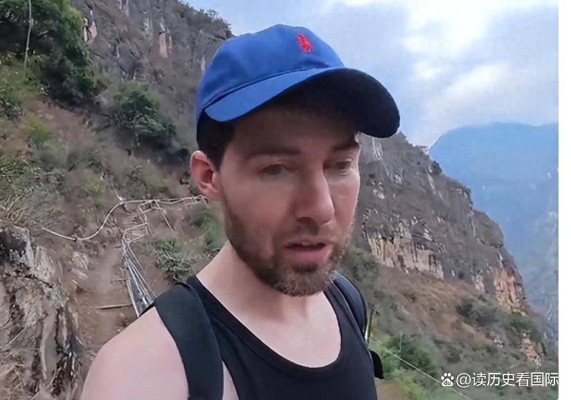 外国网红抹黑中国反被扒底朝天
