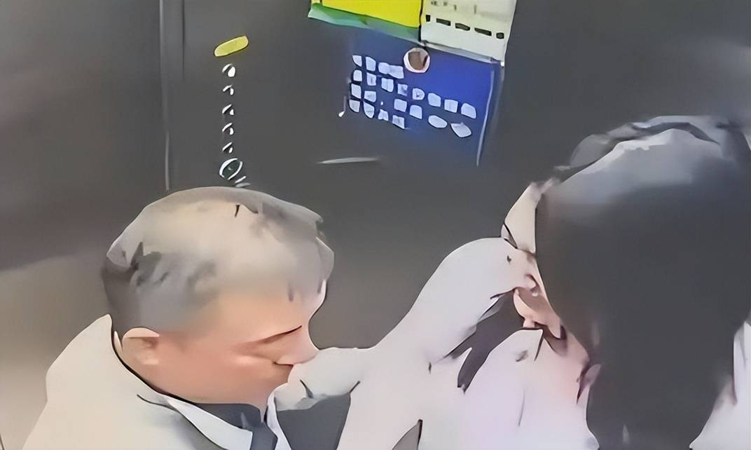 电梯亲吻门真相?宋珍珍19岁被侵害报警无用