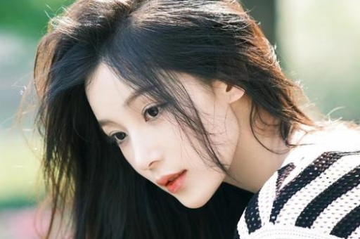伊能静直播售假被央视曝光 人设崩塌