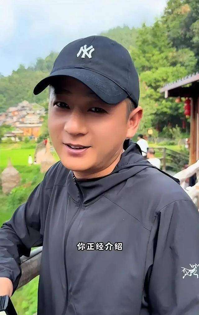 600万粉丝爱国网红移民,双面人设崩塌