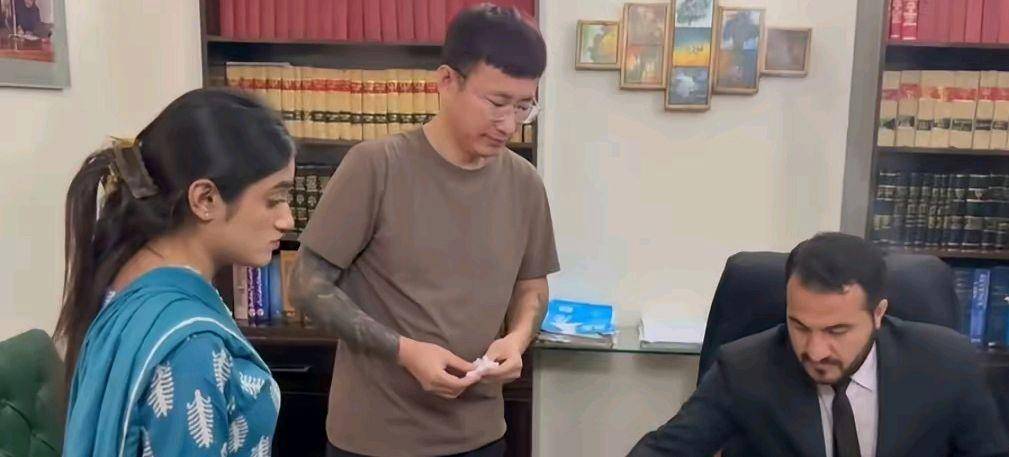 杨二狗分手费反转 网红卓越人设崩塌