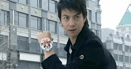 空姐曝《铠甲勇士》张殿菲家暴吸毒出轨