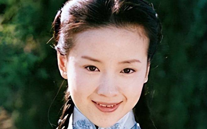 内娱再曝不拉窗帘名场面,生理反应太明显