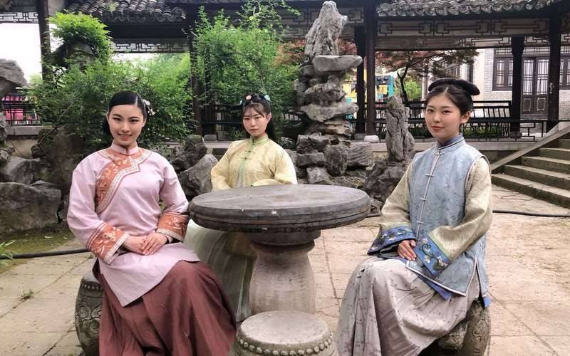 AI冲击横店群演:美女泛滥,从业者何去何从?
