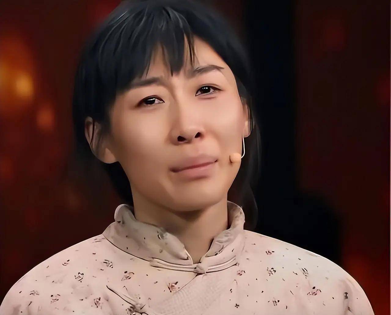因感情问题离婚10年单身,因郭京飞再被全网关注
