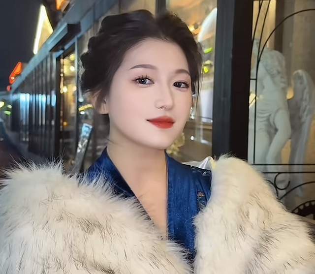 网红阿桃婚房抓奸:老公与闺蜜的背叛令人窒息