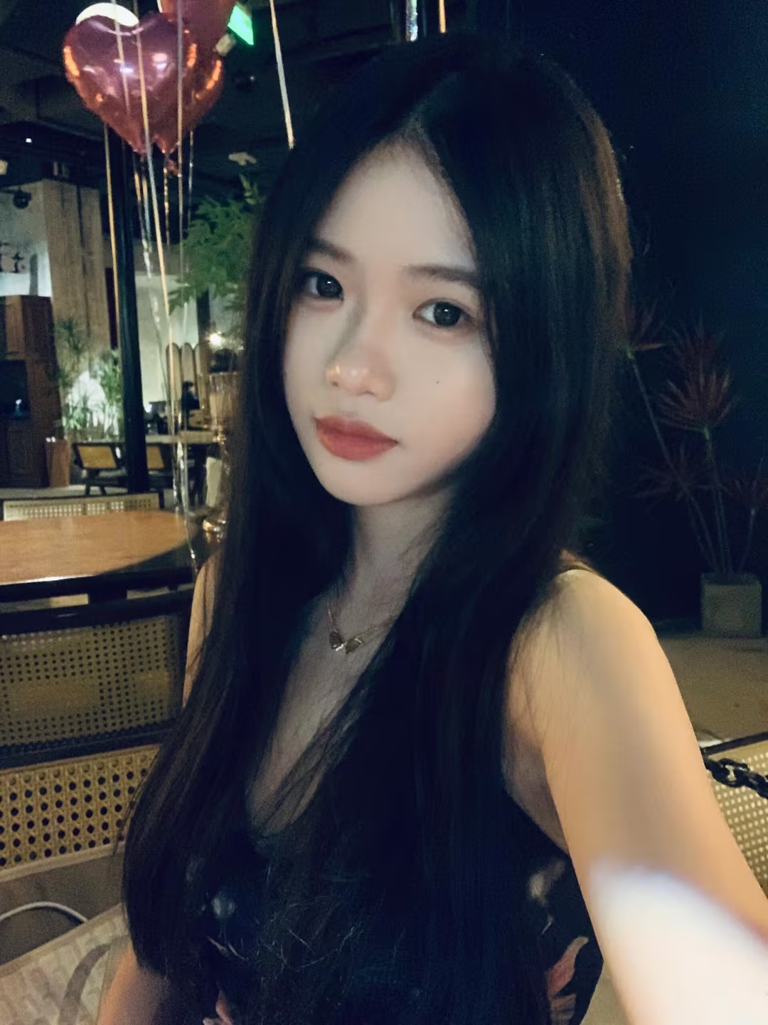 抖音小璐姐姐与男友自拍泄露，甜蜜瞬间让人羡慕