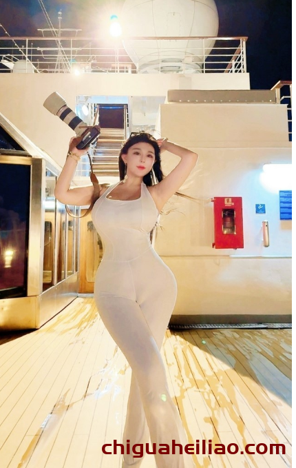 微博网红芷仪g宝身材出众，私照曝光引热议